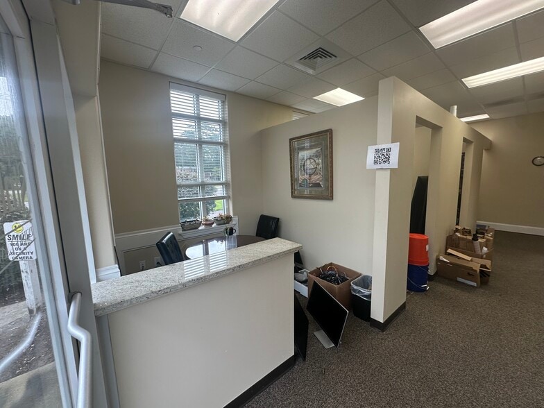 More Photos Of 7011 Rivers Ave, Charleston Office For Sale