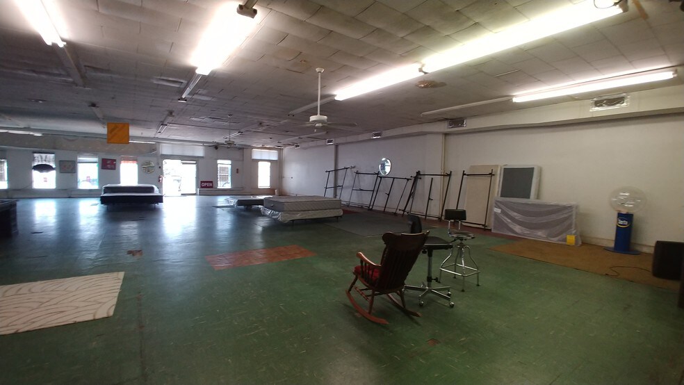 More Photos Of 1724 Bailey Ave, Jackson Freestanding For Lease