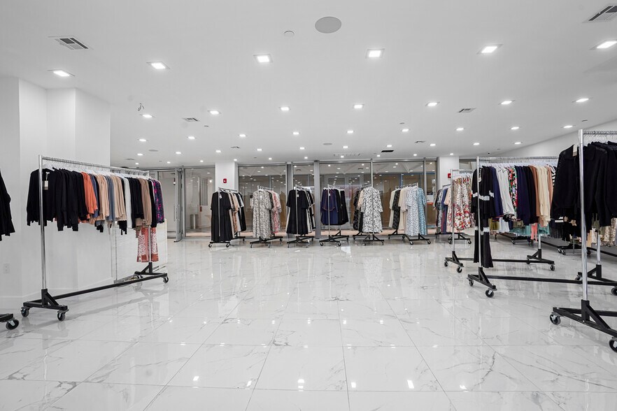 More Photos Of 347 Flushing Ave, Brooklyn Office For Lease