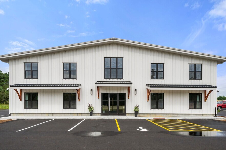 More Photos Of 2 Ricketts Pond Dr, Carver Light Distribution For Lease