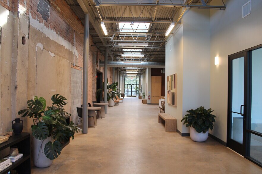 More Photos Of 4320 Main St, Dallas Loft Creative Space For Sale