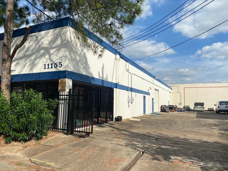 More Photos Of 11155 Shelton Ct, Houston Warehouse For Sale