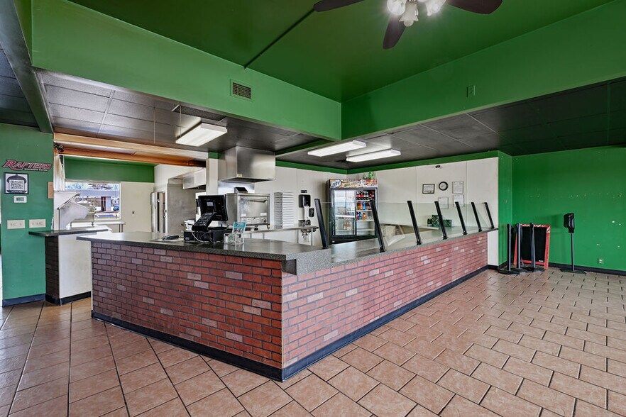 More Photos Of 1951-1981 S 8th St, Wisconsin Rapids General Retail For Sale