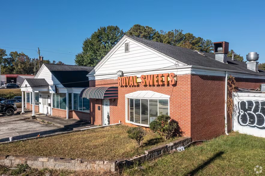 More Photos Of 1766 Lawrenceville Hwy, Decatur Freestanding For Lease