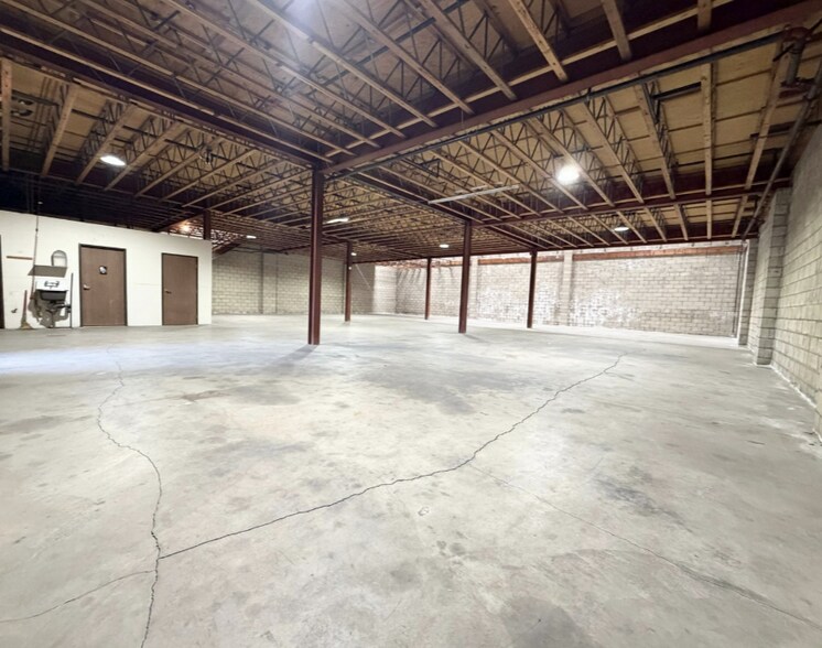 More Photos Of 9517 Gidley St, Temple City Manufacturing For Lease