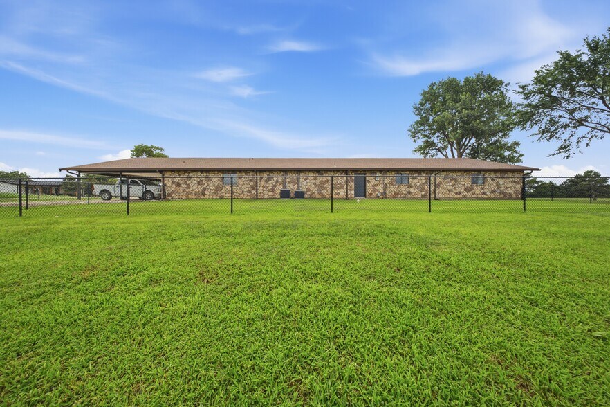 More Photos Of 55 Heritage Rd, Gordonville Office Residential For Sale