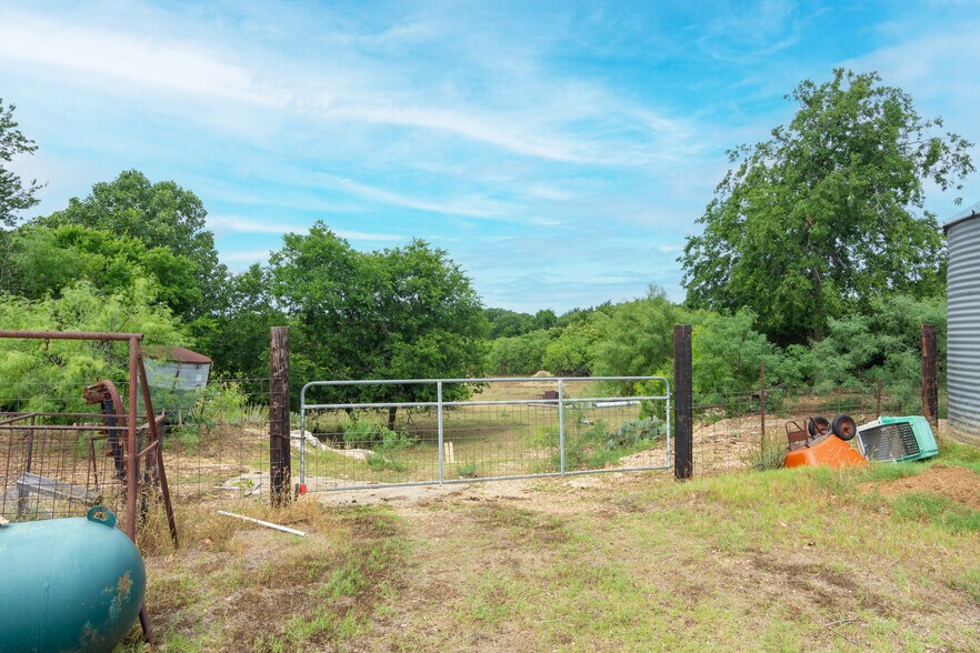 More Photos Of 0 Hwy 21, Uhland Land For Sale