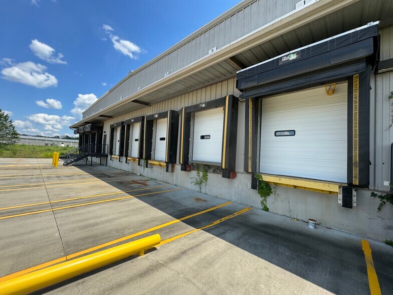 More Photos Of 1744 Evelyn Gandy Pky, Hattiesburg Warehouse For Sale