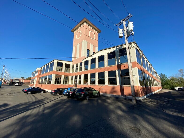 More Photos Of 304 Bishop Ave, Bridgeport Manufacturing For Lease