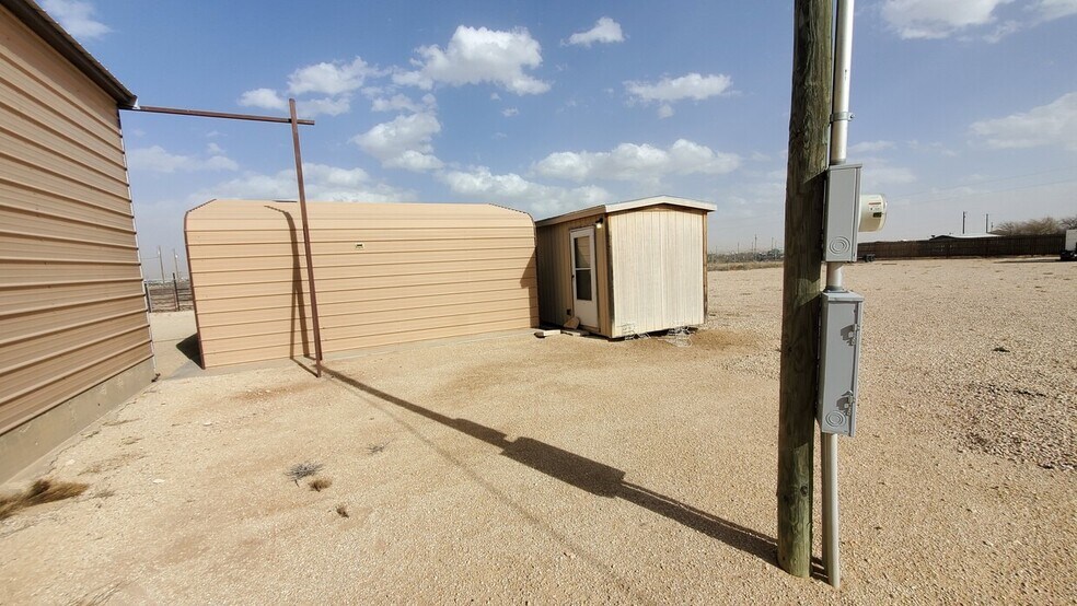 More Photos Of 16139 W 39th St, Odessa Warehouse For Lease
