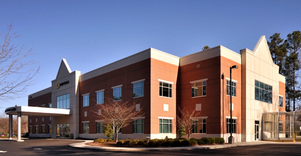 More Photos Of 5659 Parkway Dr, Gloucester Medical For Lease