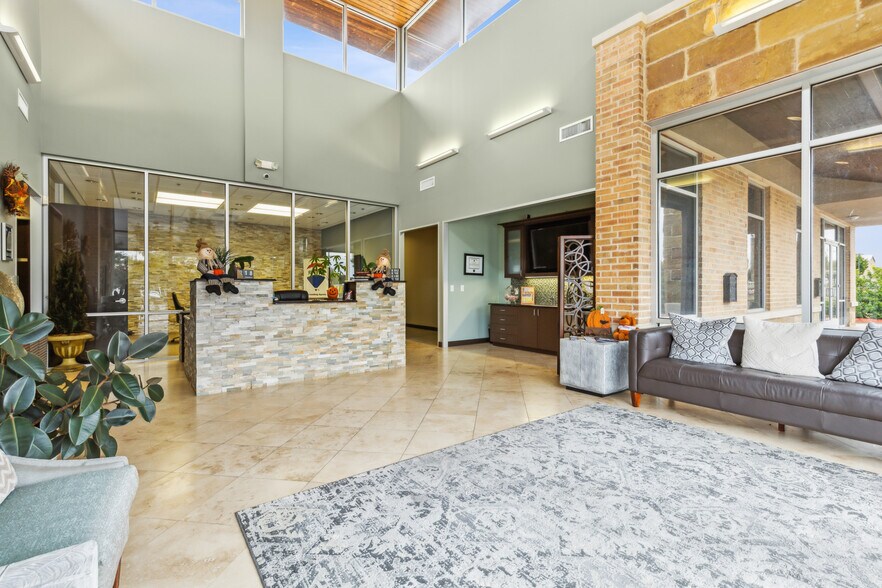 More Photos Of 3915 Mcdermott Rd, Plano Storefront Retail Office For Sale