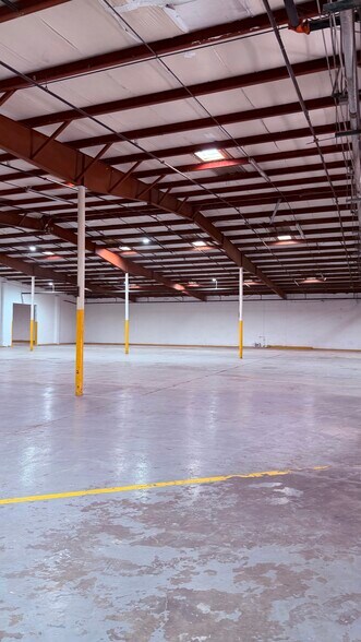 More Photos Of 3517 Frutas Ave, El Paso Manufacturing For Lease