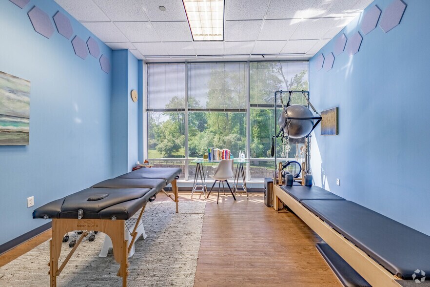 More Photos Of 8044 Montgomery Rd, Cincinnati Coworking Space