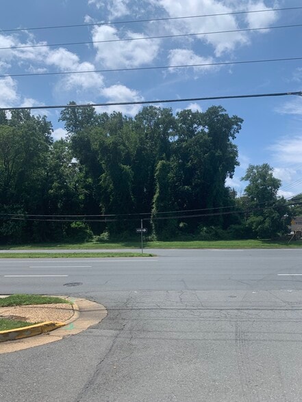 More Photos Of 4401 Carrico Dr, Annandale Land For Sale