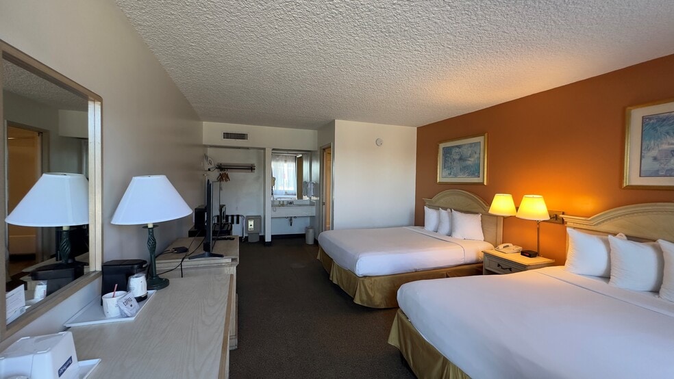 More Photos Of 326 S Airport Blvd, South San Francisco Hotel For Sale