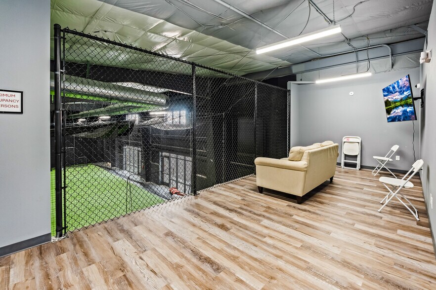 More Photos Of 4530 Venture Dr, Johnstown Warehouse For Sale