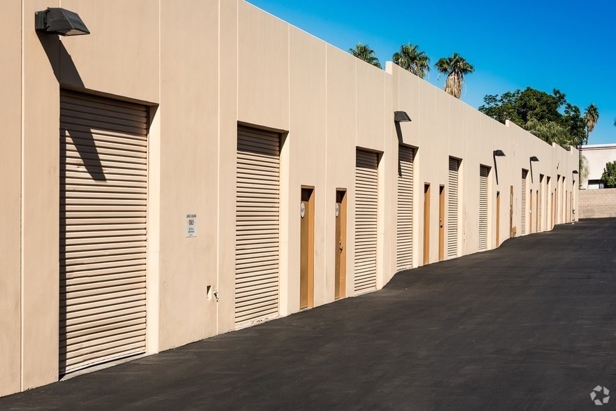 More Photos Of 41910 Boardwalk, Palm Desert Warehouse For Lease