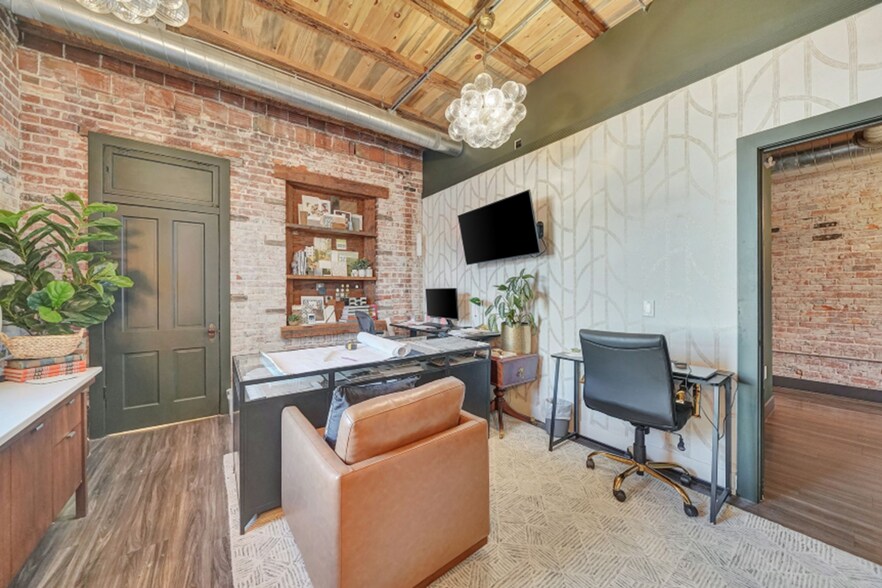 More Photos Of 6128 Havelock Ave, Lincoln Storefront Retail Office For Lease