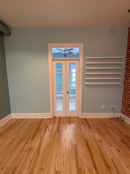 More Photos Of 3237 Eastern Ave, Baltimore Office For Lease