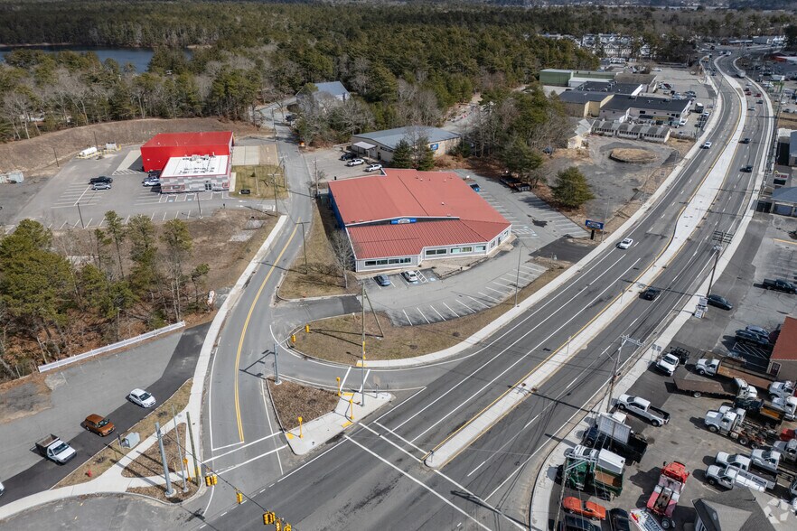 More Photos Of 3074 Cranberry Hwy, East Wareham Freestanding For Lease