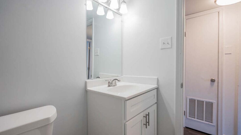 More Photos Of 11112 Mintwood Pl, Newport News Apartments For Sale