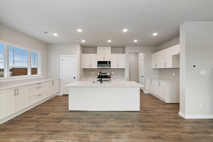 More Photos Of 4405 Clovis Ct, Midlothian Apartments For Sale