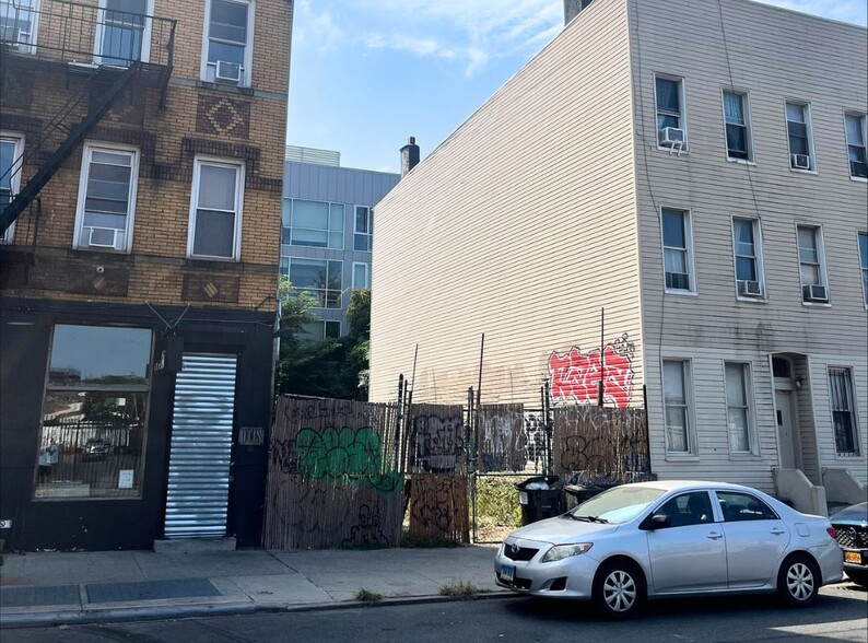 Primary Photo Of 16 Harrison Pl, Brooklyn Land For Sale