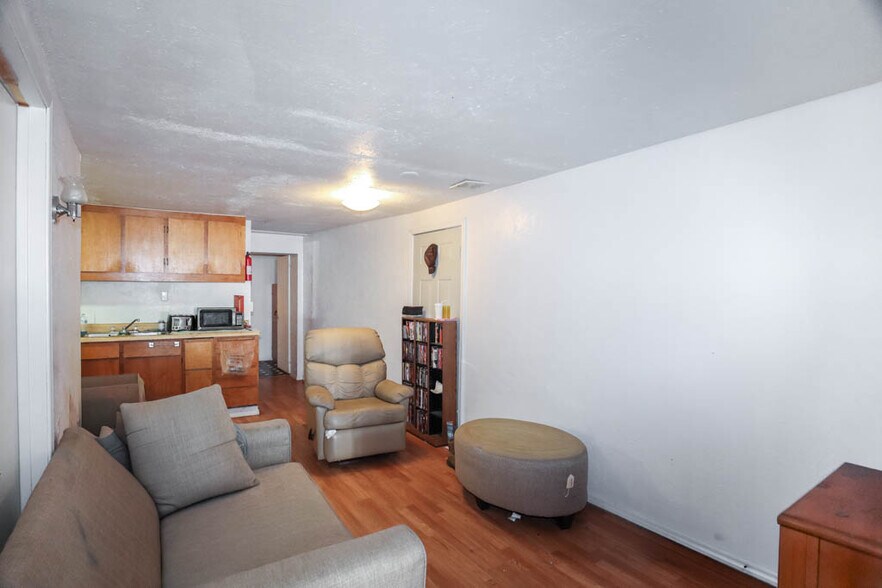 More Photos Of 16 N Main St, Payette Storefront Retail Residential For Sale