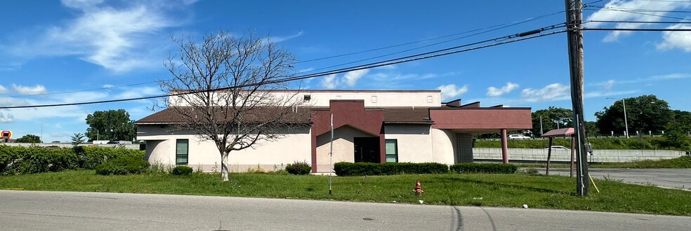 More Photos Of 961 Canal St, Syracuse Medical For Sale