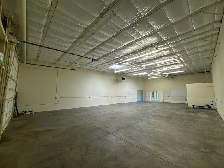 More Photos Of 872 Cottonwood Ln, Fernley Flex For Lease