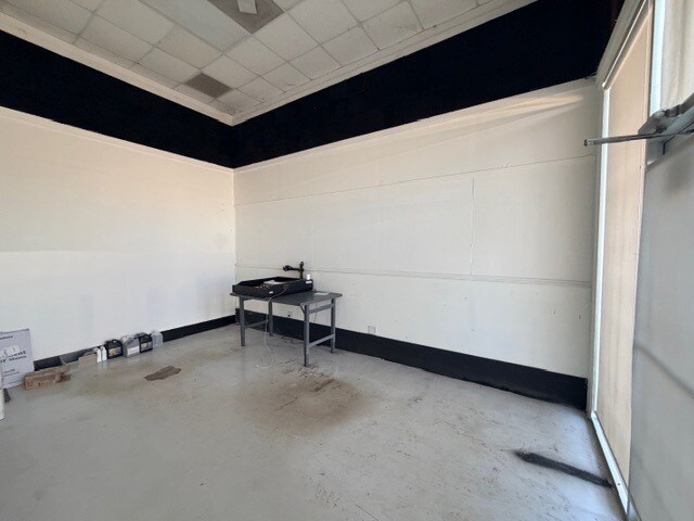 More Photos Of 1725 S Nova Rd, Daytona Beach Warehouse For Sale