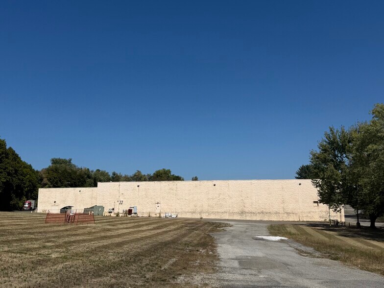 More Photos Of 4495-4499 Mall Dr, Steubenville Freestanding For Lease