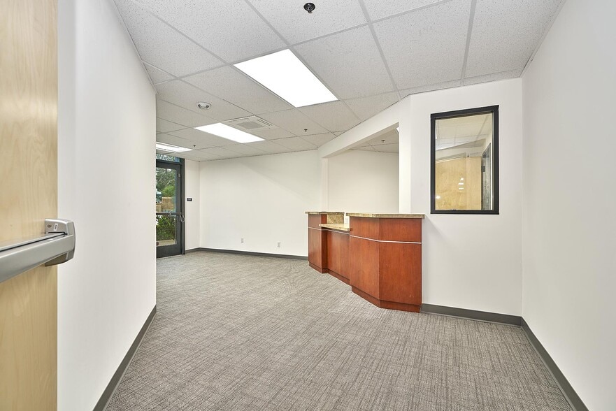 More Photos Of 132 Business Center Dr, Corona Manufacturing For Lease