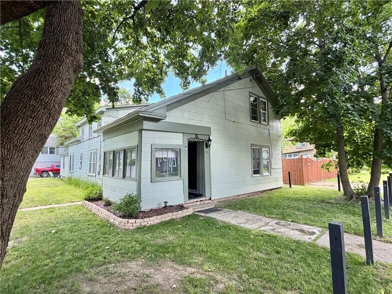More Photos Of 35 Eaton Ave, Norwich Apartments For Sale