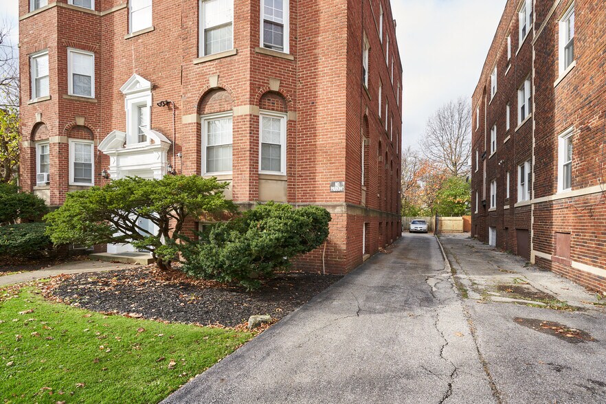 More Photos Of 3016 S Moreland Blvd, Cleveland Multifamily For Sale