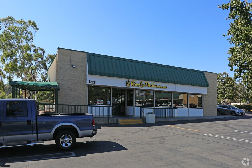 More Photos Of 1220-1364 E Mission Ave, San Marcos Unknown For Lease