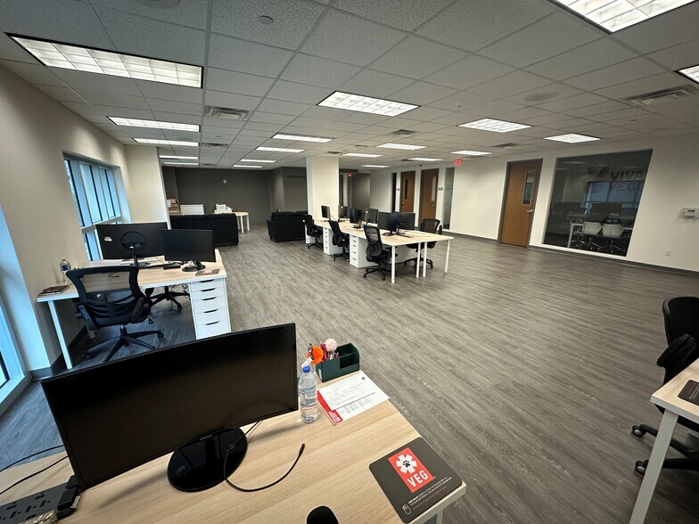 More Photos Of 1120 E Kennedy Blvd, Tampa Office For Sale