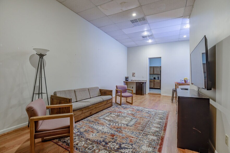 More Photos Of 100 W High St, Oxford Storefront Retail Residential For Sale