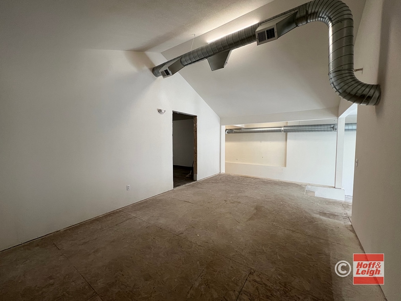 More Photos Of 4609 E Colfax Ave, Denver Restaurant For Lease