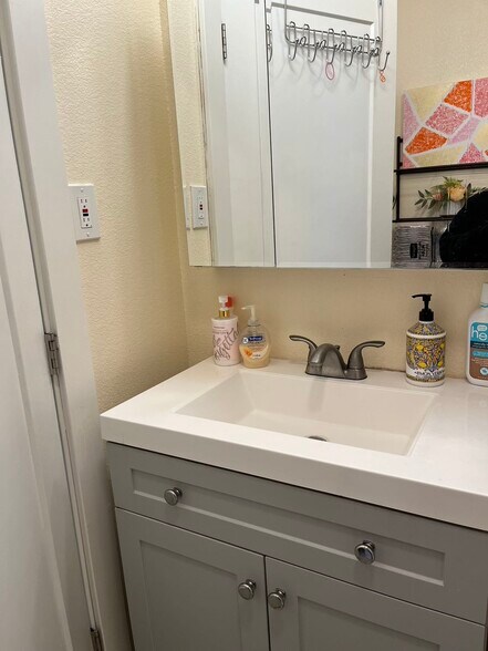 More Photos Of 1734 Spruce St, Berkeley Apartments For Sale