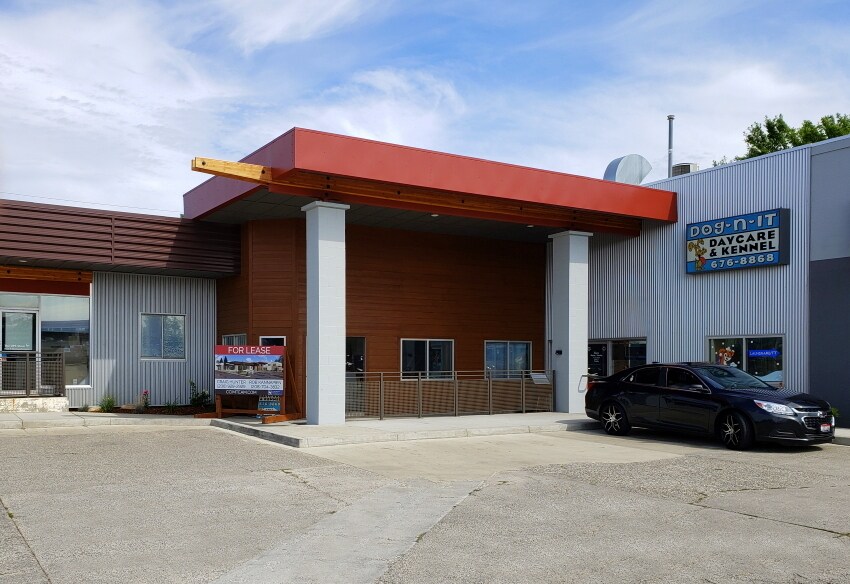 Primary Photo Of 2880-2900 N Government Way, Coeur d'Alene General Retail For Lease