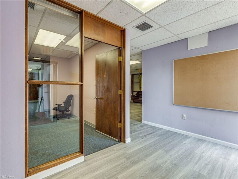 More Photos Of 680 E Market St, Akron Loft Creative Space For Lease