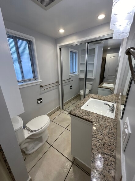 More Photos Of 10814-10818 Blix St, West Toluca Lake Apartments For Sale