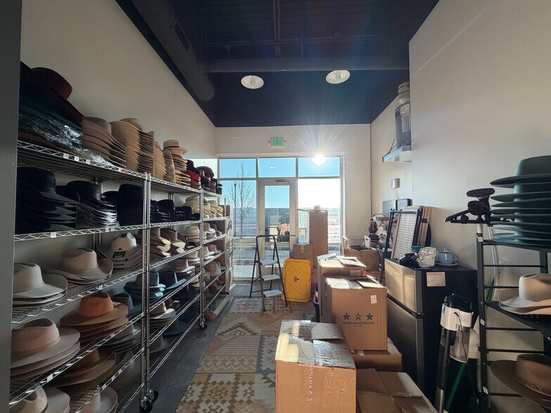 More Photos Of 1043 S Valley Grove Way, Pleasant Grove Storefront For Lease
