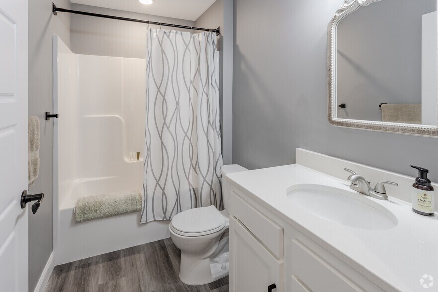 More Photos Of 2005 Frontage Rd N, Waite Park Apartments For Sale