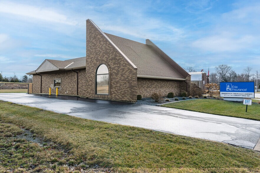 More Photos Of 3210 Seajay Dr, Beavercreek Bank For Sale