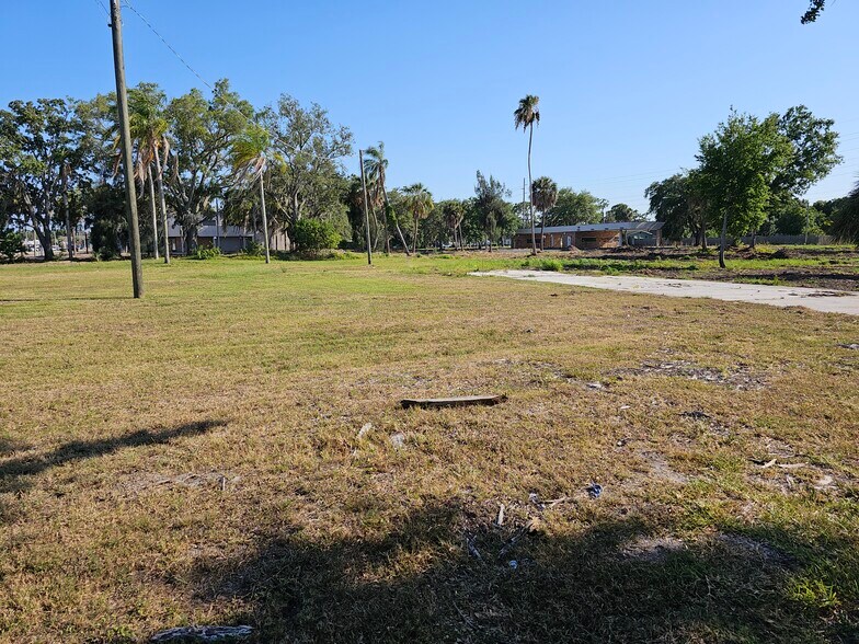 More Photos Of 610 N US Highway 41, Ruskin Land For Sale