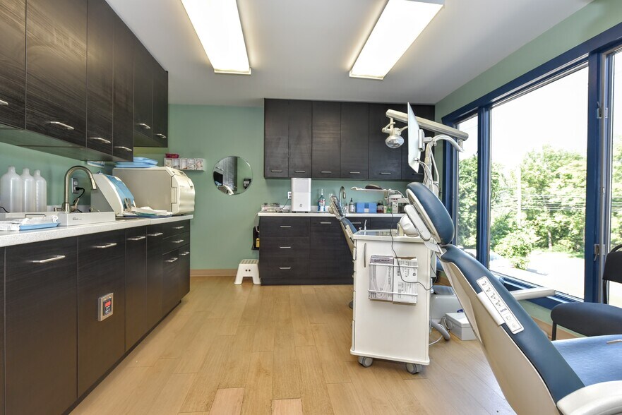 More Photos Of 276 State Rt.94, Vernon Medical For Sale