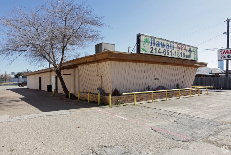 More Photos Of 2006 Market Center Blvd, Dallas Freestanding For Sale